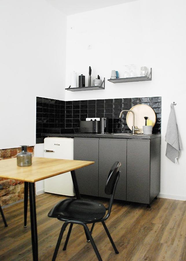 Studios Am Kniepertor In Der Altstadt Щралзунд Екстериор снимка