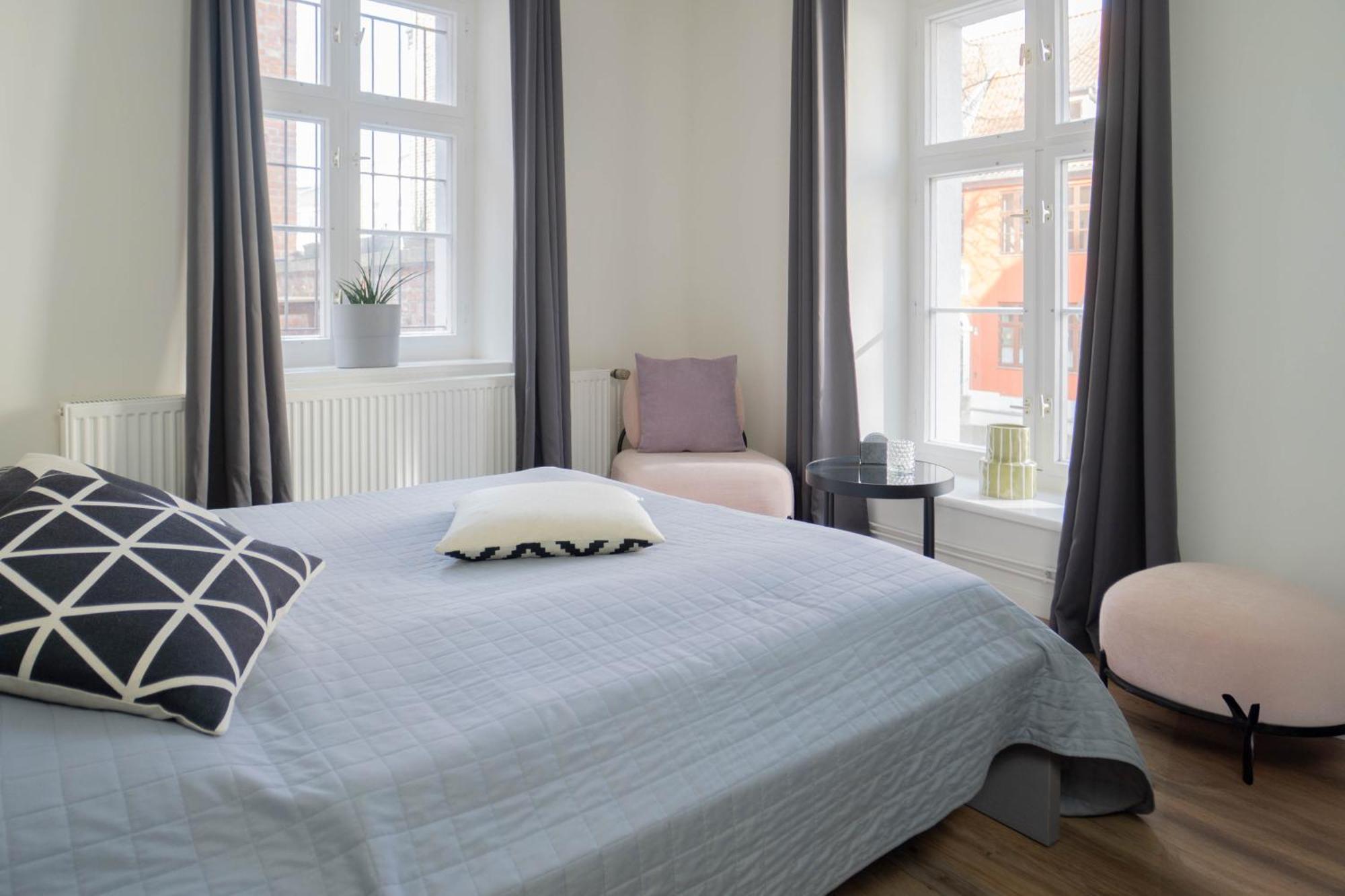 Studios Am Kniepertor In Der Altstadt Щралзунд Екстериор снимка